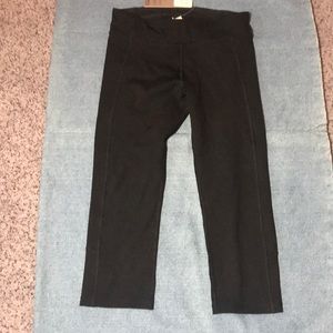 Lorna Jane Uniquely Cropped Black Leggings Sz M